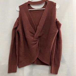 Used Fashionnova sweater in size 1x in women